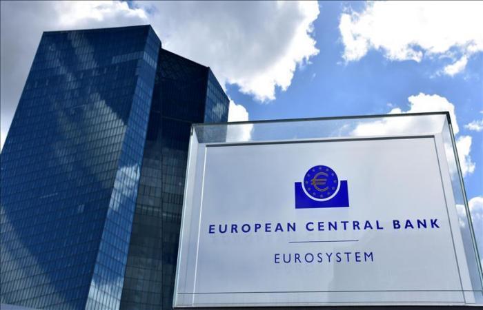 ECB Bankaların Kar Payı Yasak Süresini Uzattı